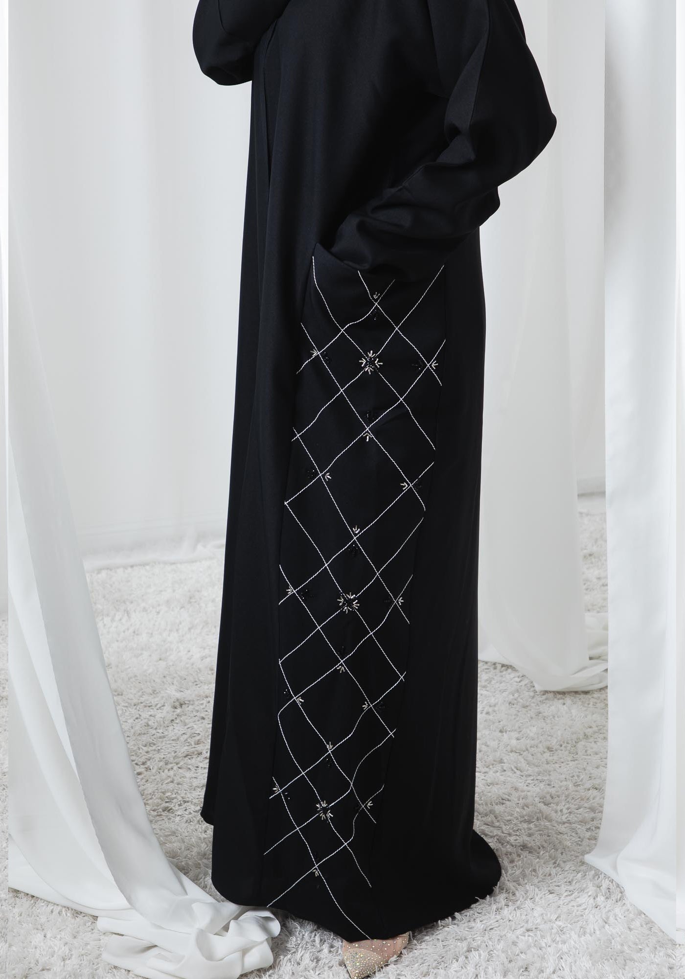 Classic Black Embroidered Pocket Abaya β Side Panel Elegance
