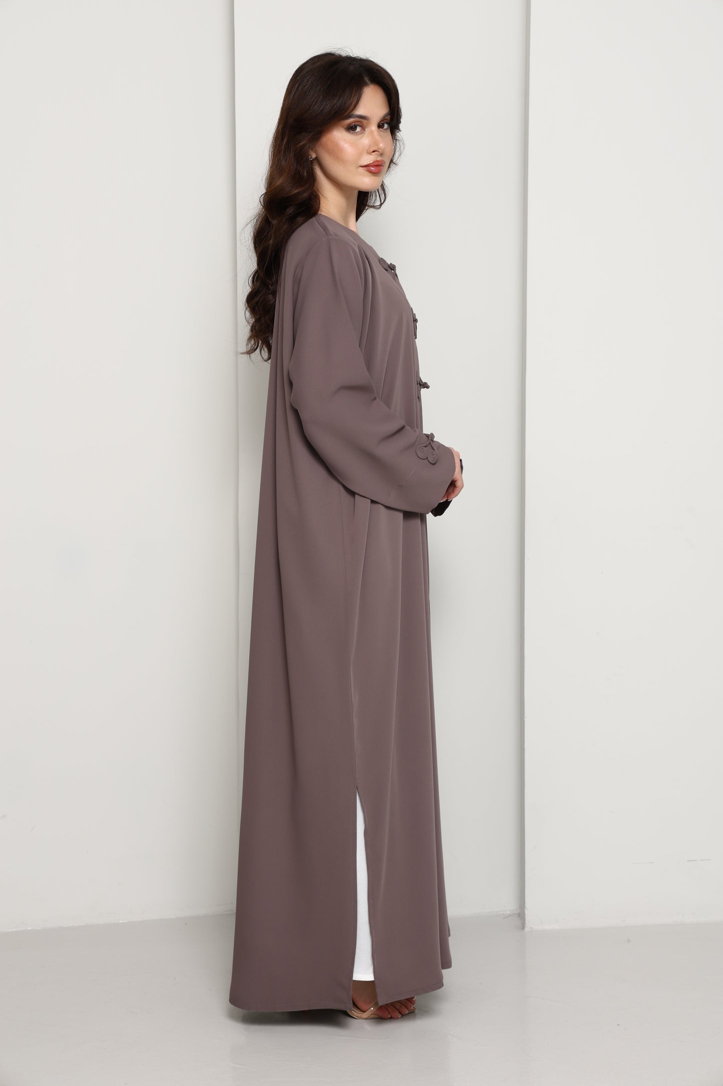 Mocha Brown Closed Abaya with Tonal Loop Fastenings