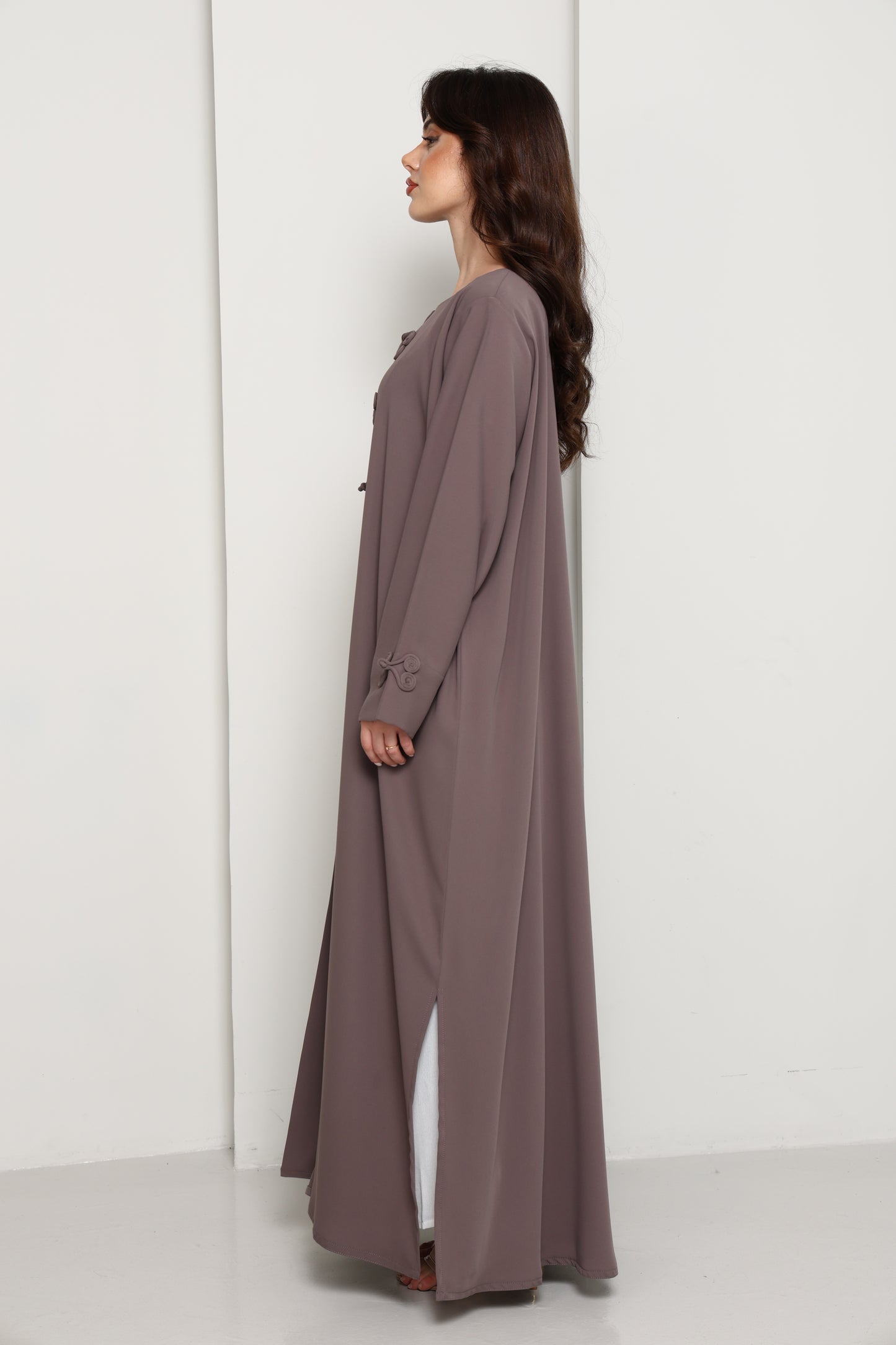 Mocha Brown Closed Abaya with Tonal Loop Fastenings