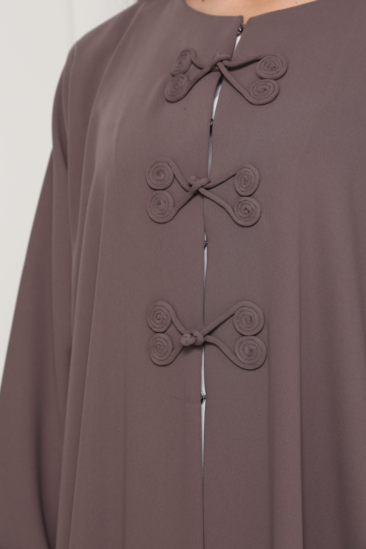 Mocha Brown Closed Abaya with Tonal Loop Fastenings