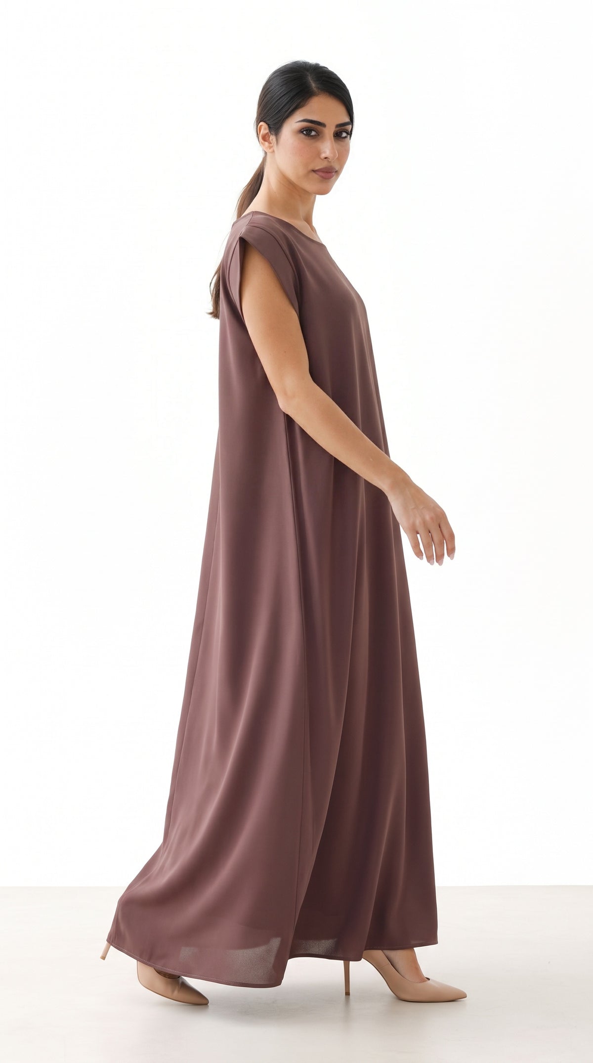 Cocoa Nida under abaya dress, side view