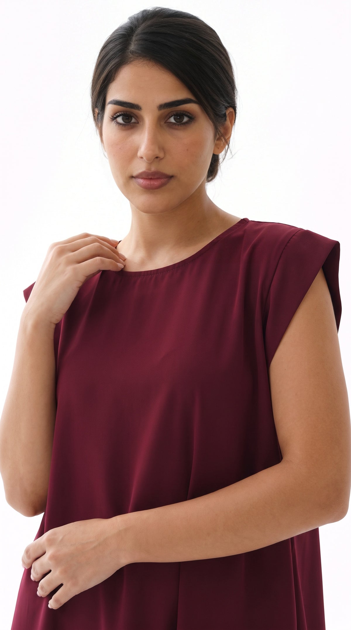 Maroon Nida under abaya dress, neckline and cap shoulder close-up