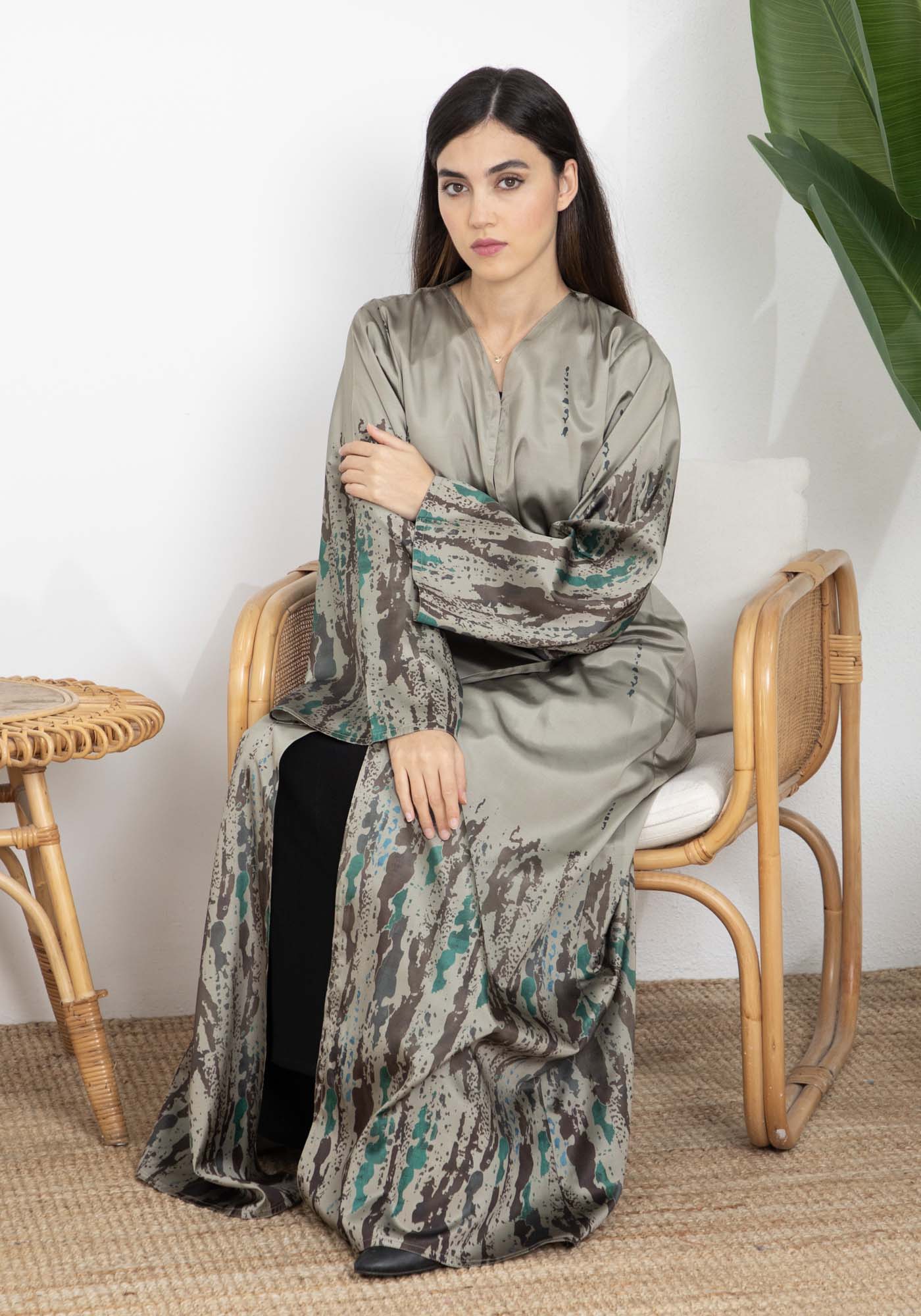 Brown Taffeta Printed Open Abaya – Effortless Elegance